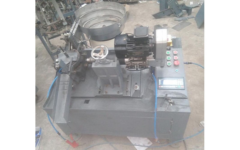 各種銷軸、螺栓-自動(dòng)鉆孔機(jī)設(shè)計(jì)制造案例