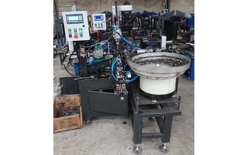 直銷-三軸全自動(dòng)鉆孔、倒角一體機(jī)