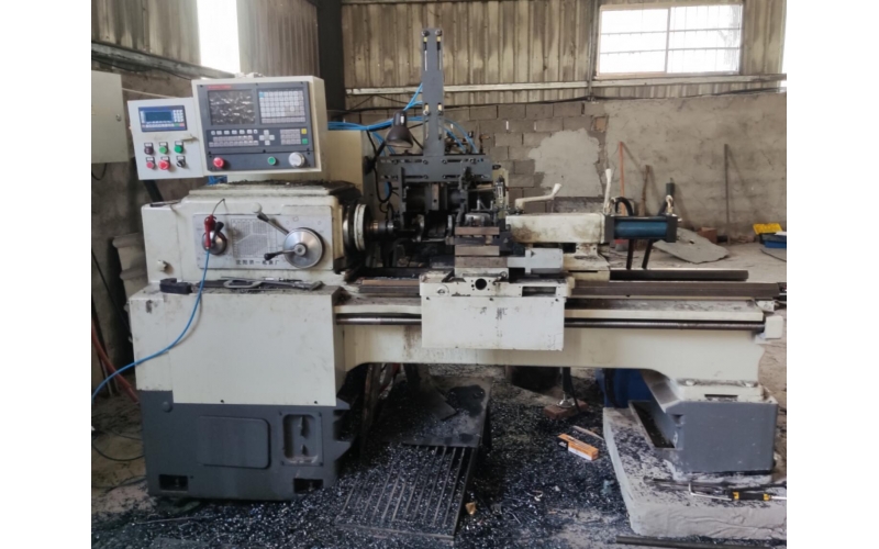 園鋼-數(shù)控車床加自動送料