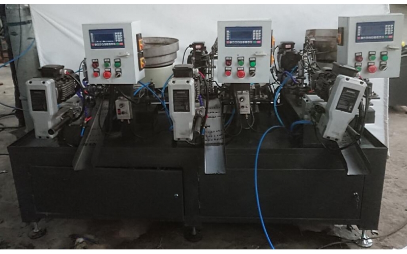 銷軸、螺栓-二軸三組全自動鉆孔、單倒角一體機(jī)-孔模型