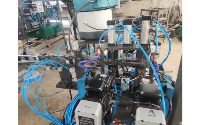 空心銷軸-三軸鉆孔機