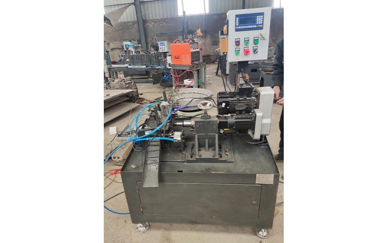 方螺栓自動(dòng)鉆孔機(jī)