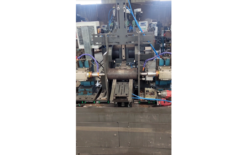 園鋼-兩端自動鉆偏心孔機(jī)